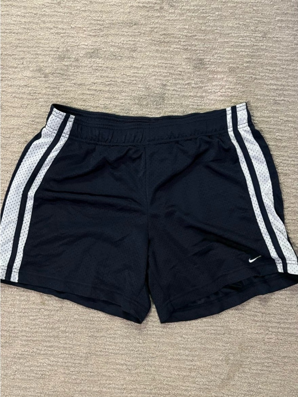 Vintage Nike Black & White Mesh Athletic Shorts (Women’s Size: M 8-10)